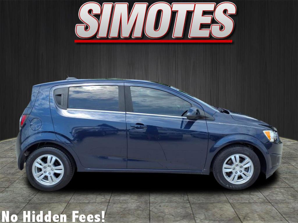Used 2015 Chevrolet Sonic LT image 2