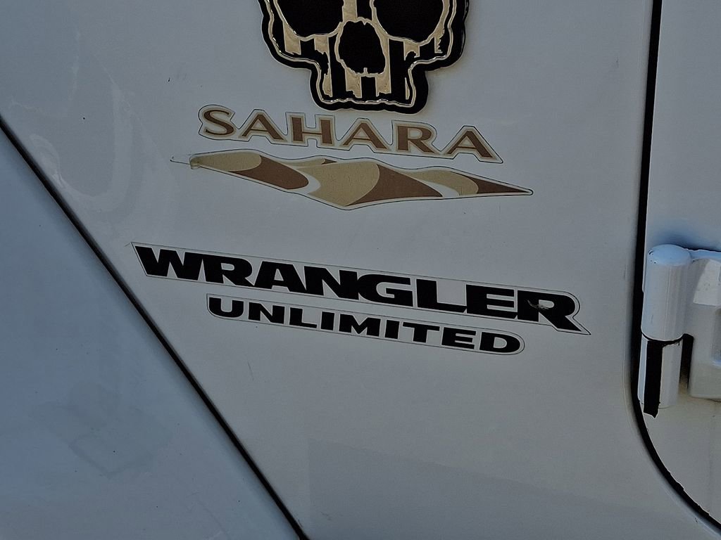 Used 2015 Jeep Wrangler Unlimited Sahara w/ Dual Top Group image 30