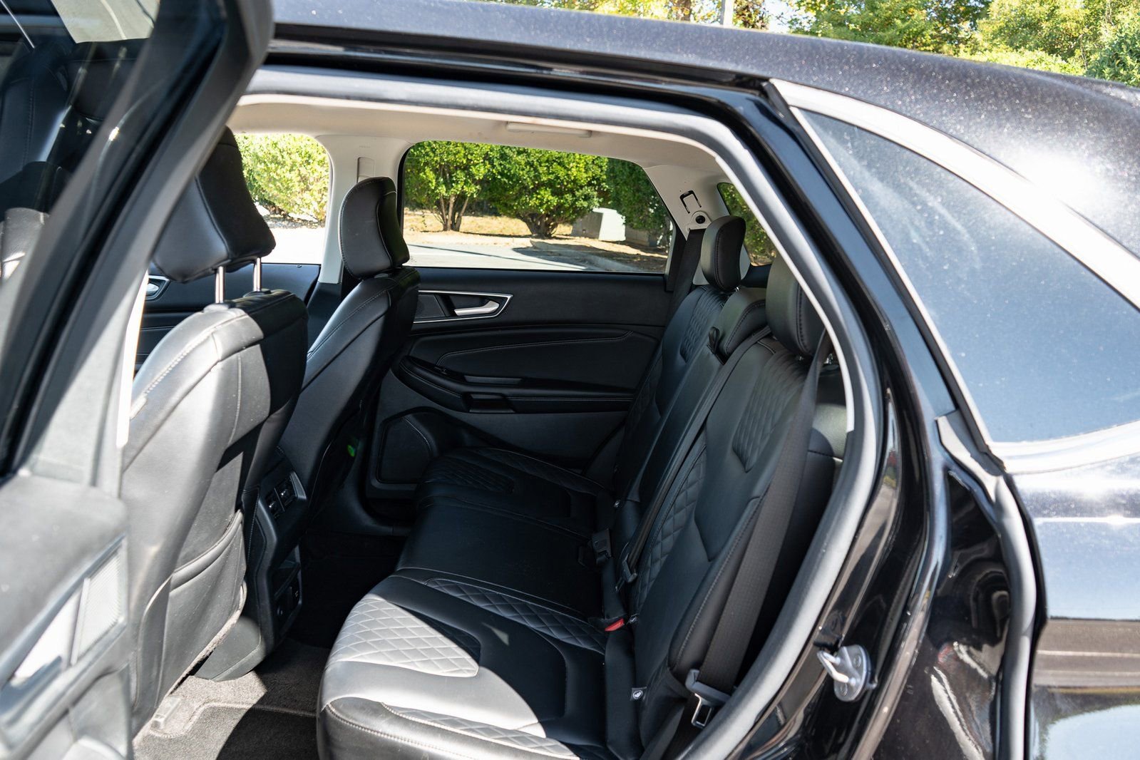 Used 2024 Ford Edge Titanium AWD/4WD image 18