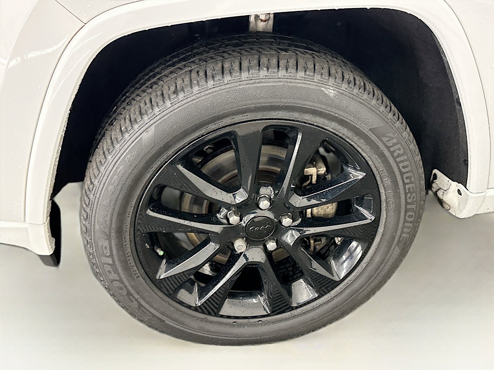 Used 2022 Jeep Grand Cherokee Laredo X image 11