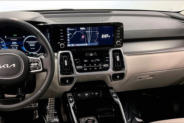 Used 2023 Kia Sorento SX Prestige image 7