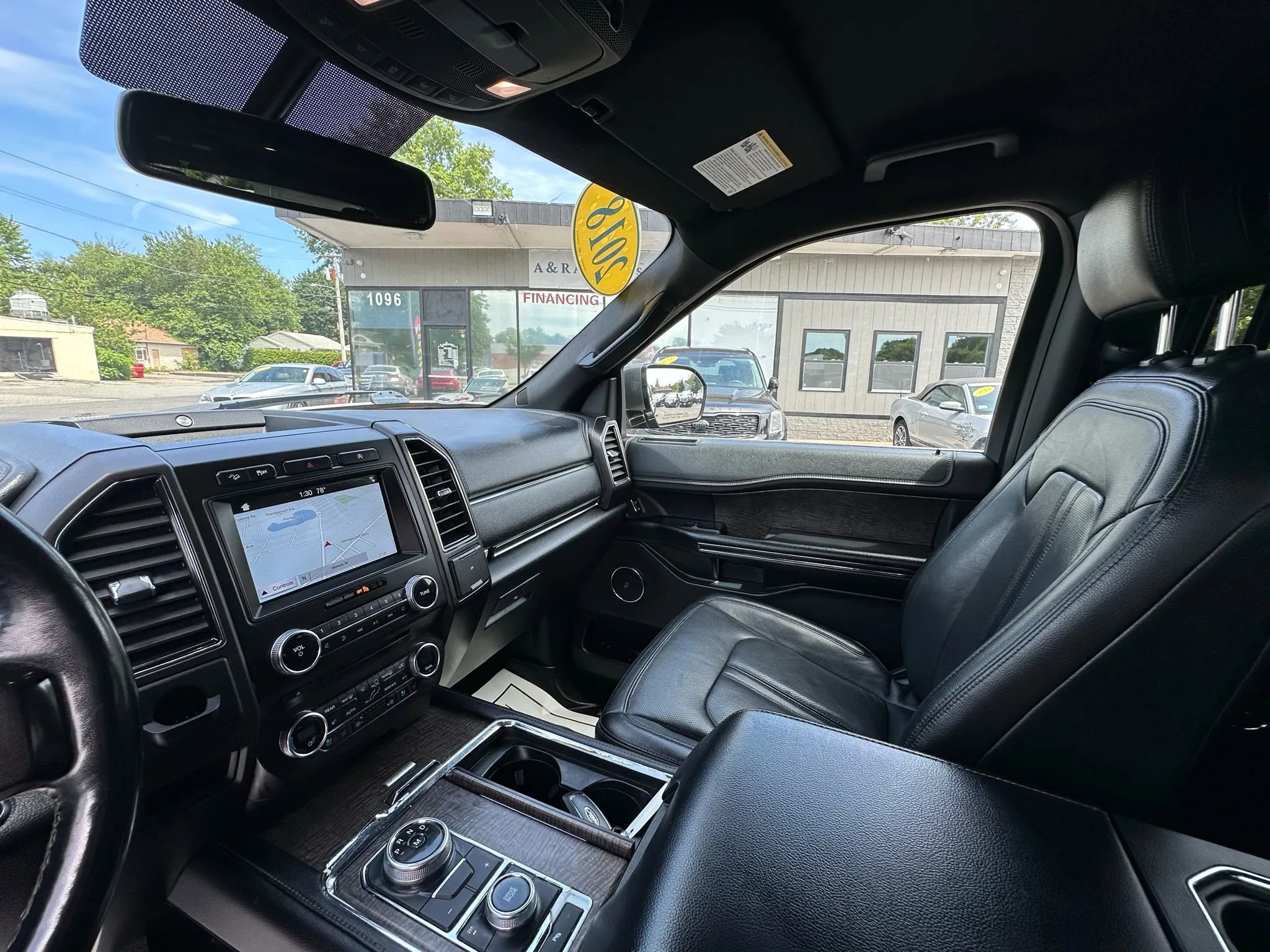 Used 2018 Ford Expedition Max Limited image 16