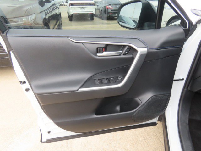 Used 2023 Toyota RAV4 XSE AWD/4WD image 23