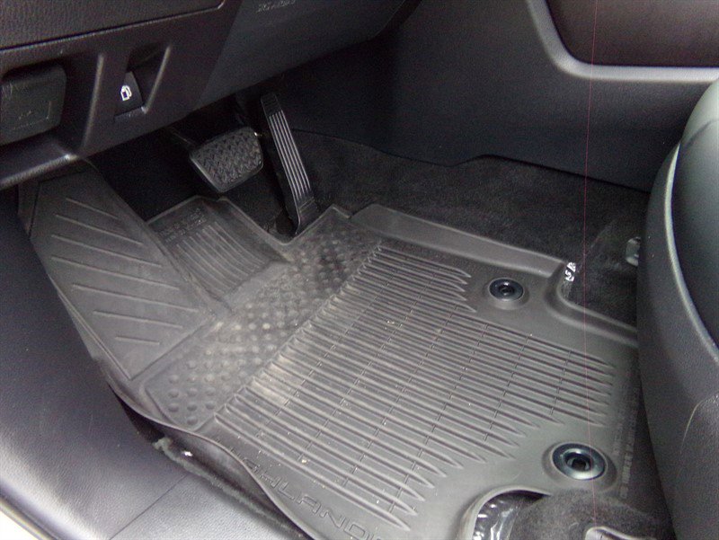 Used 2022 Toyota Highlander XLE image 18