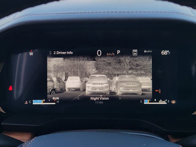 New 2026 Jeep Grand Cherokee Summit image 13