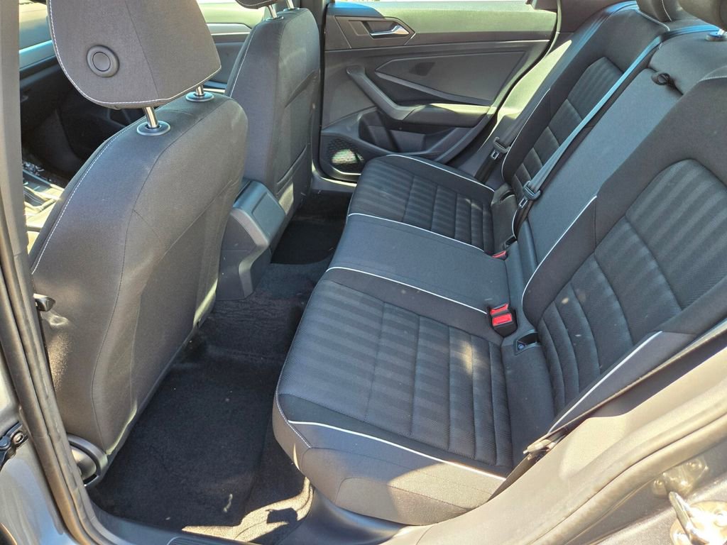 Certified 2024 Volkswagen Jetta Sport image 9