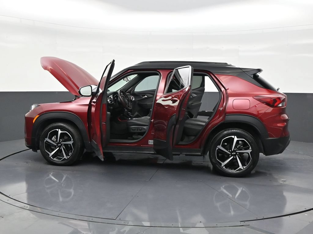 Used 2022 Chevrolet TrailBlazer RS w/ Technology Package FWD image 29