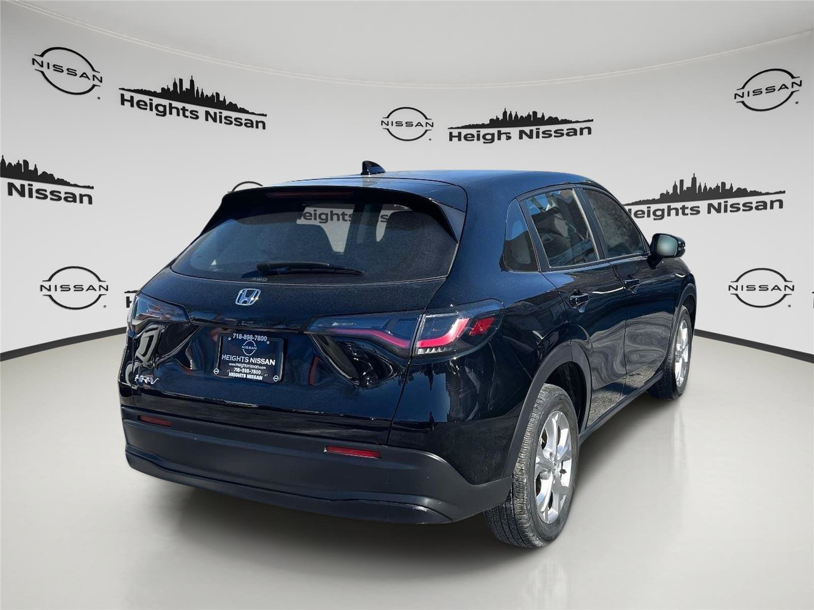 Used 2023 Honda HR-V LX image 5