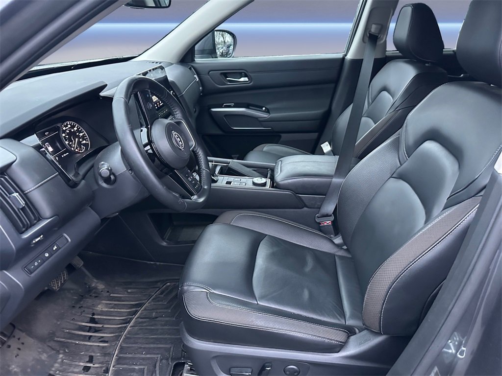 Used 2023 Nissan Pathfinder SL image 10