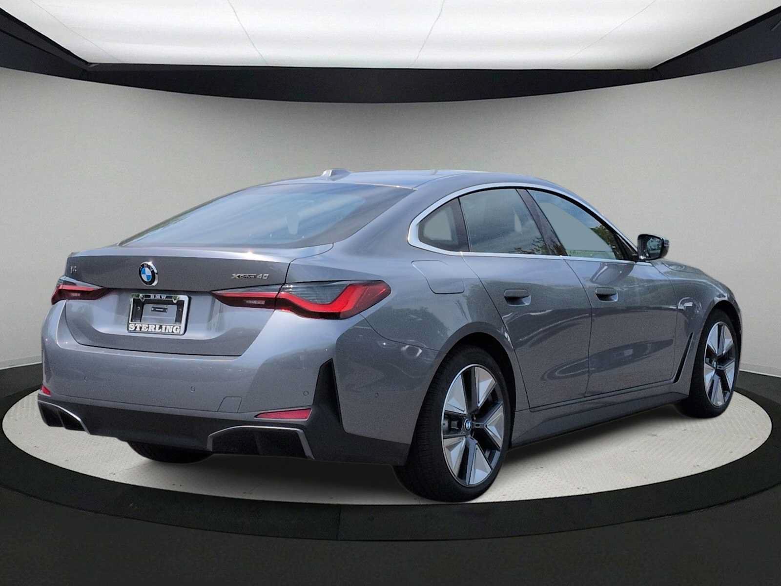 Used 2026 BMW i4 xDrive40i w/ Premium Package AWD/4WD image 8
