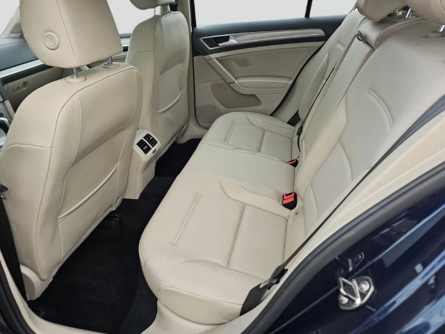 Used 2016 Volkswagen Golf SE FWD image 18