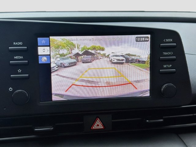 Used 2025 Hyundai Elantra Sport FWD image 13