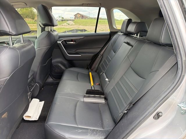 Used 2019 Toyota RAV4 XLE Premium image 14