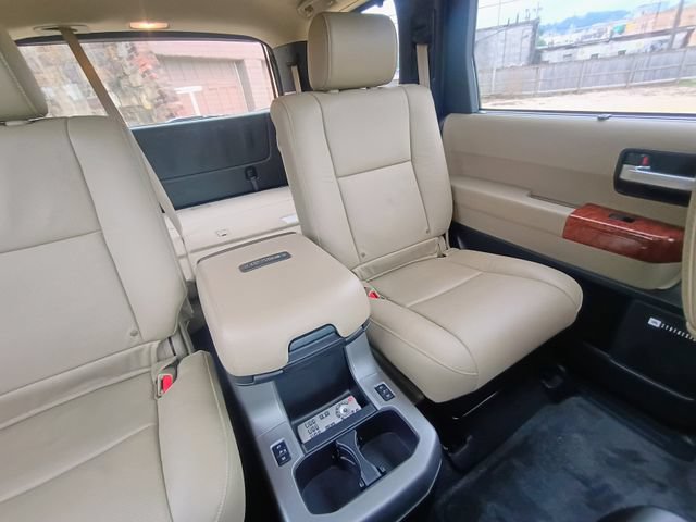 Used 2018 Toyota Sequoia Platinum AWD/4WD image 52