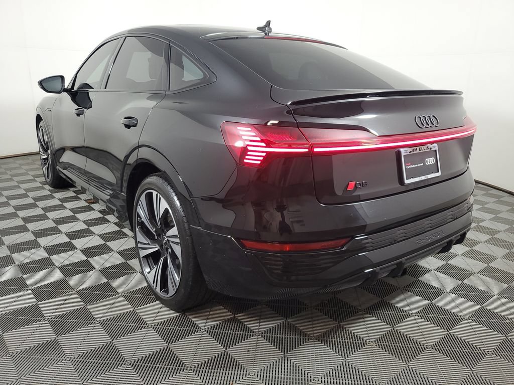 Used 2024 Audi Q8 e-tron Prestige w/ Prestige Package AWD/4WD image 4