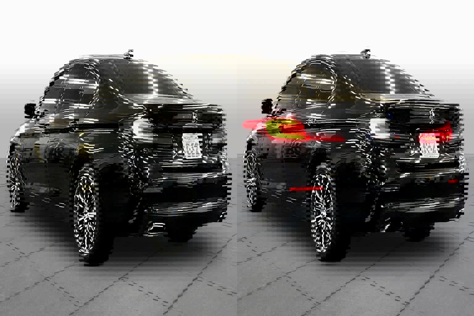 Used 2021 BMW 530e image 11