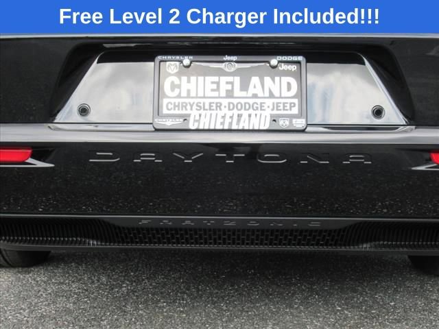 Used 2025 Dodge Charger R/T w/ Quick Order Package 25M R/T image 8