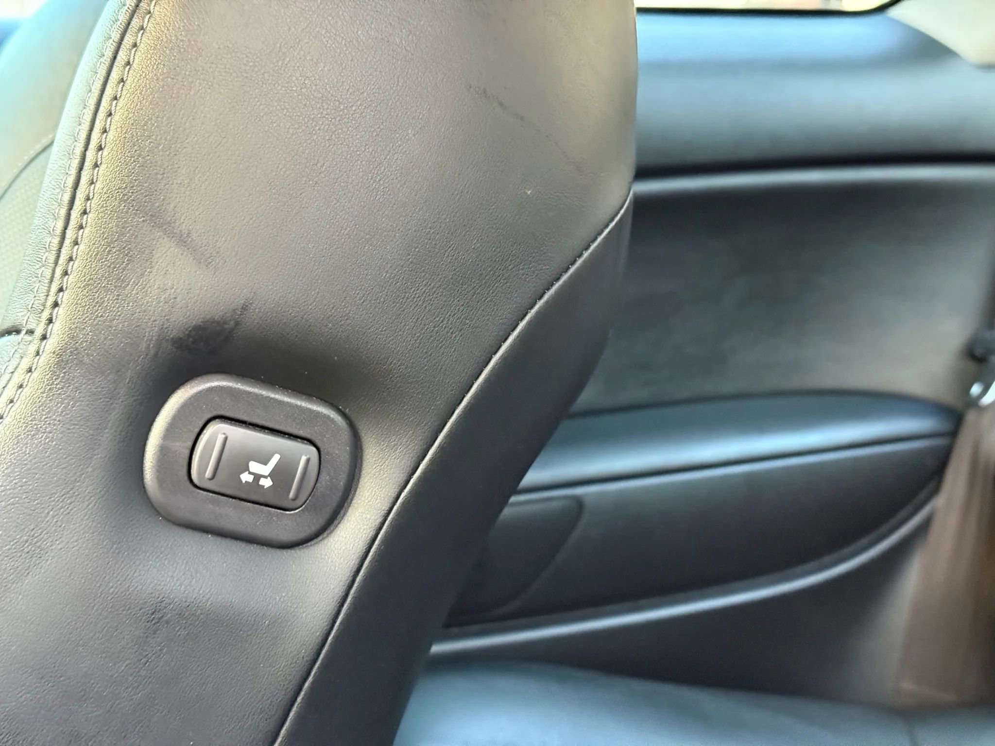 Used 2012 INFINITI G37 x Coupe w/ Premium Pkg image 29