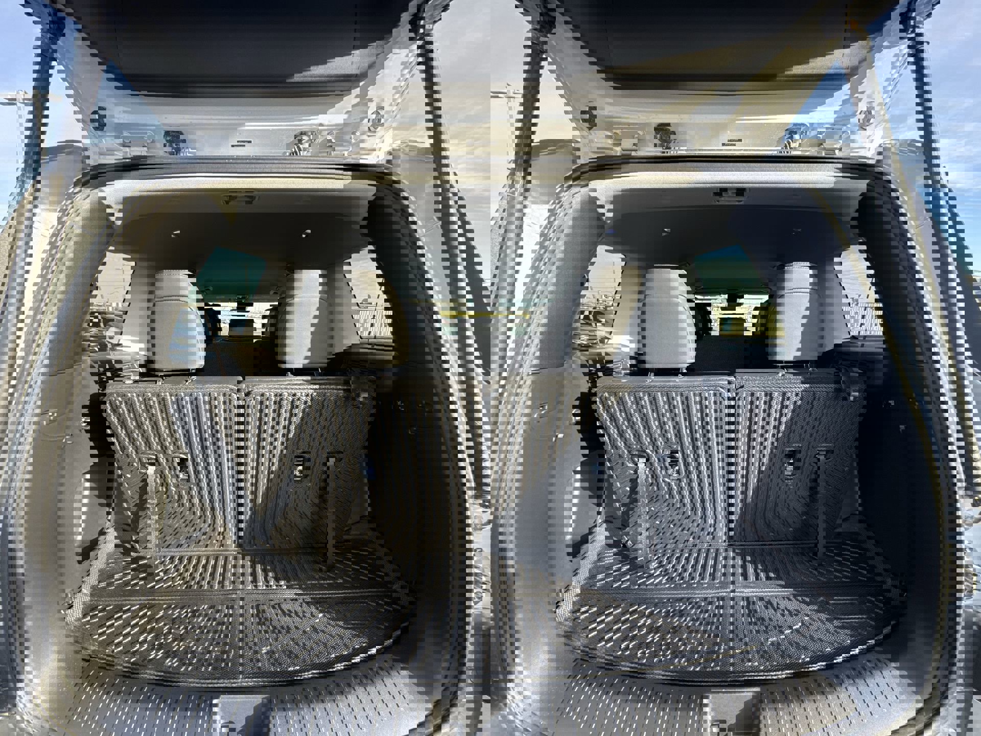 Used 2025 Hyundai Santa Fe SEL image 25