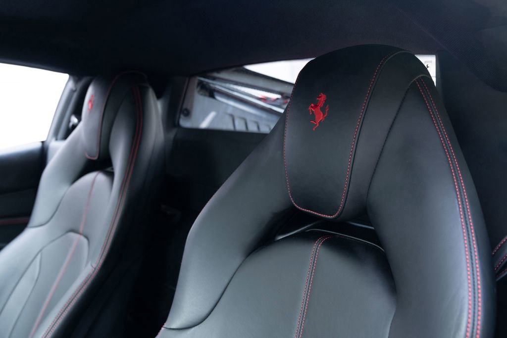 Used 2022 Ferrari F8 Tributo image 53