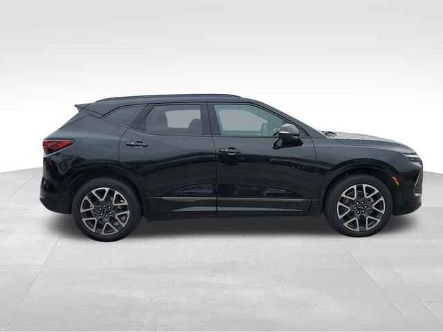 Used 2023 Chevrolet Blazer RS w/ Enhanced Convenience Package image 3