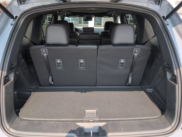 Used 2026 Honda Pilot Black Edition image 14