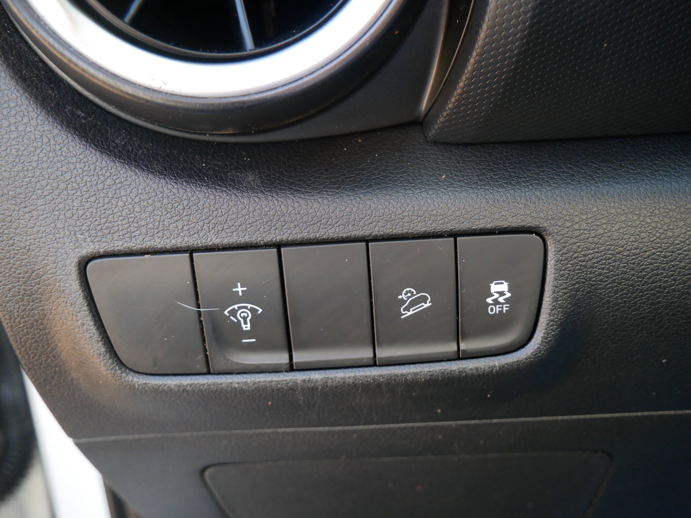 Used 2023 Hyundai Kona SEL image 26