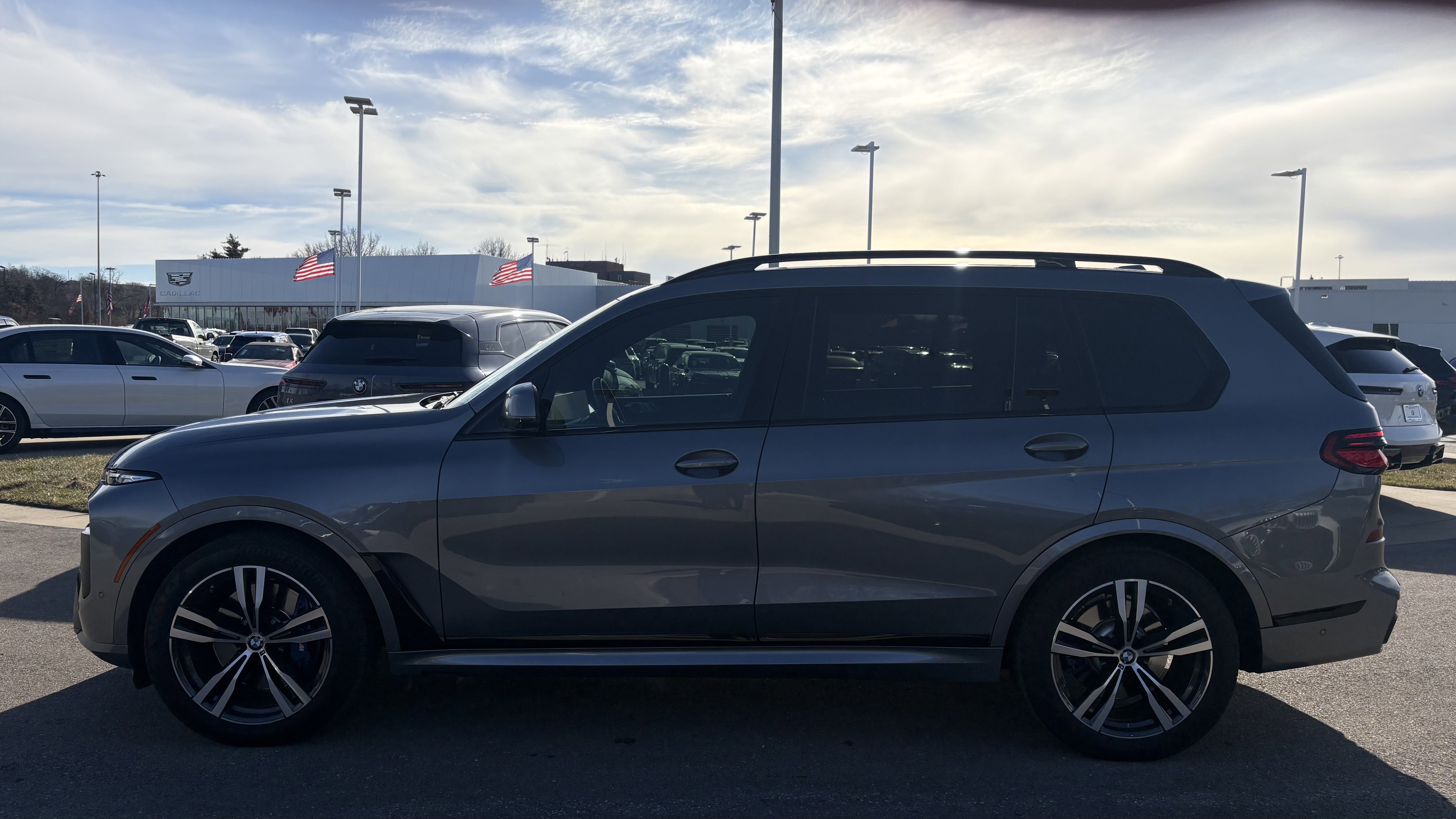 Used 2024 BMW X7 xDrive40i w/ M Sport Package image 7