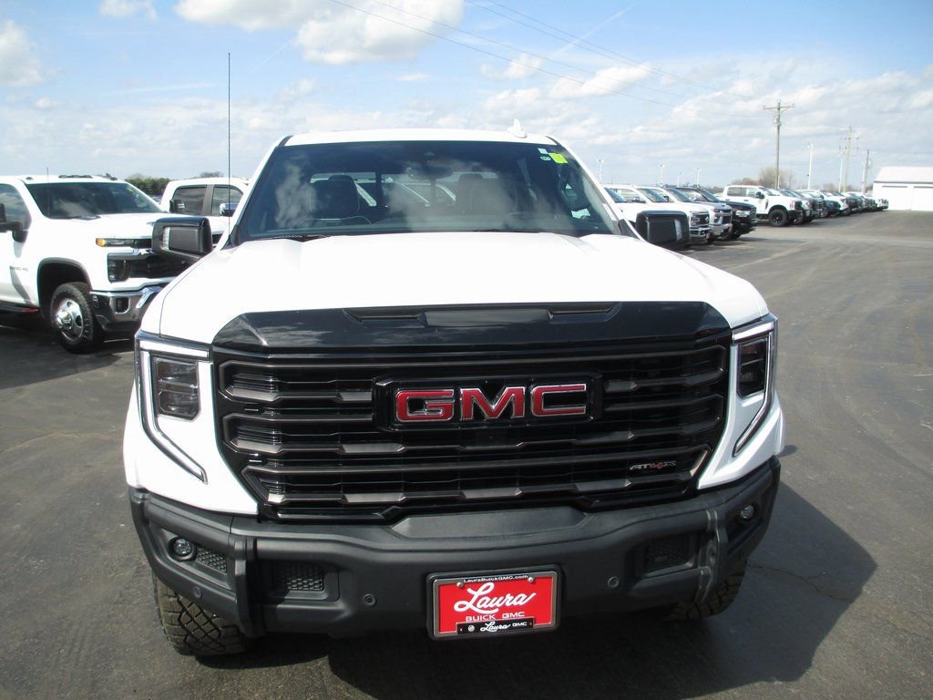 Used 2024 GMC Sierra 1500 AT4X image 12