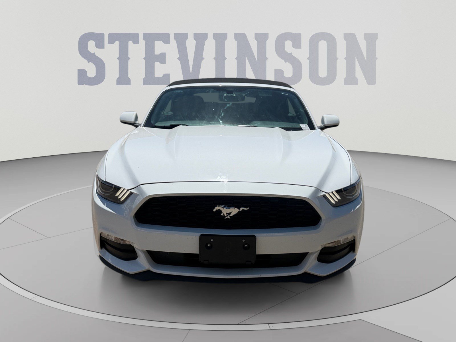 Used 2017 Ford Mustang Convertible RWD image 8