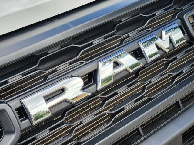 Used 2025 RAM ProMaster 2500 w/ Convenience Group FWD image 12