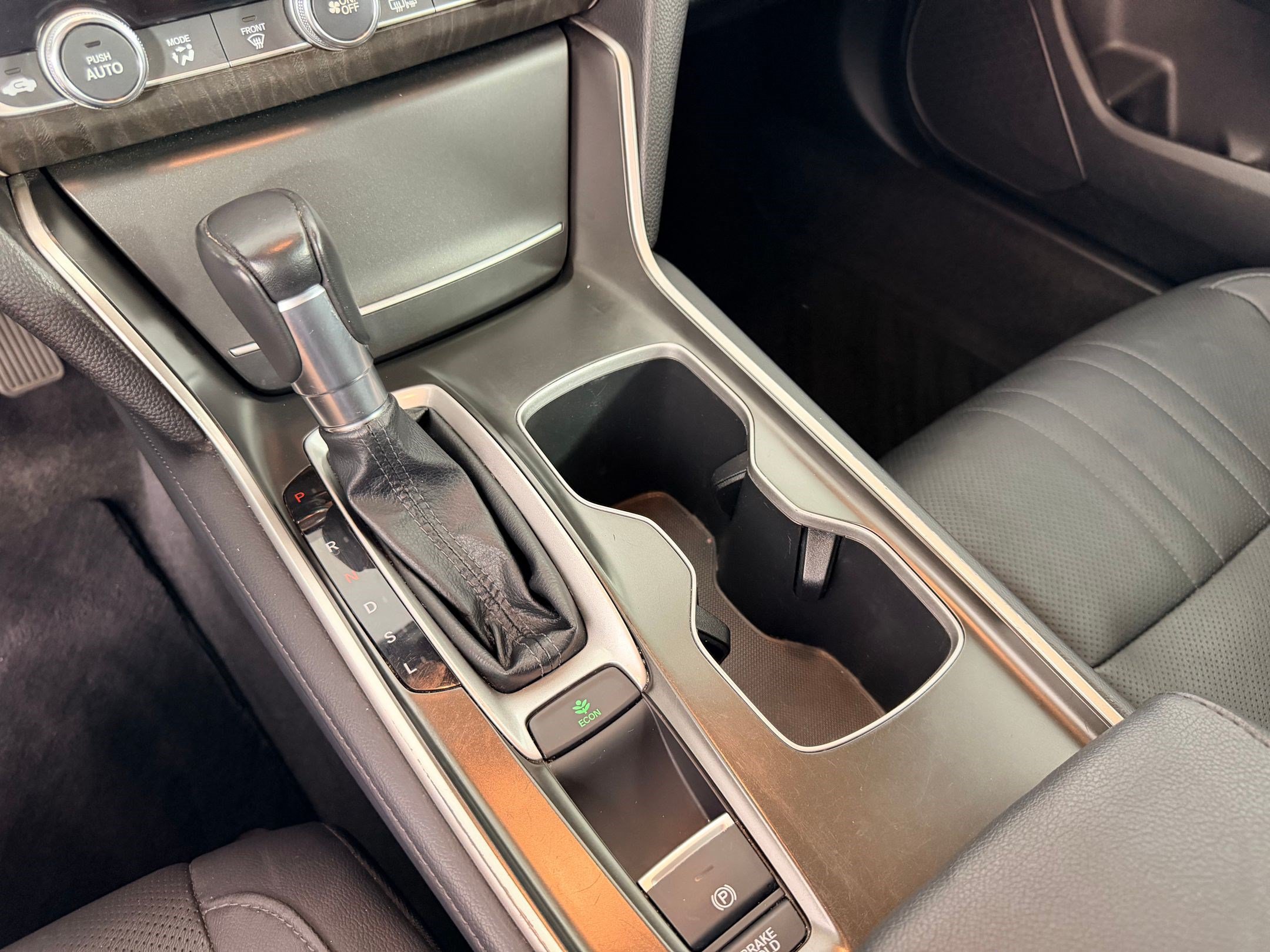 Used 2018 Honda Accord EX-L image 15