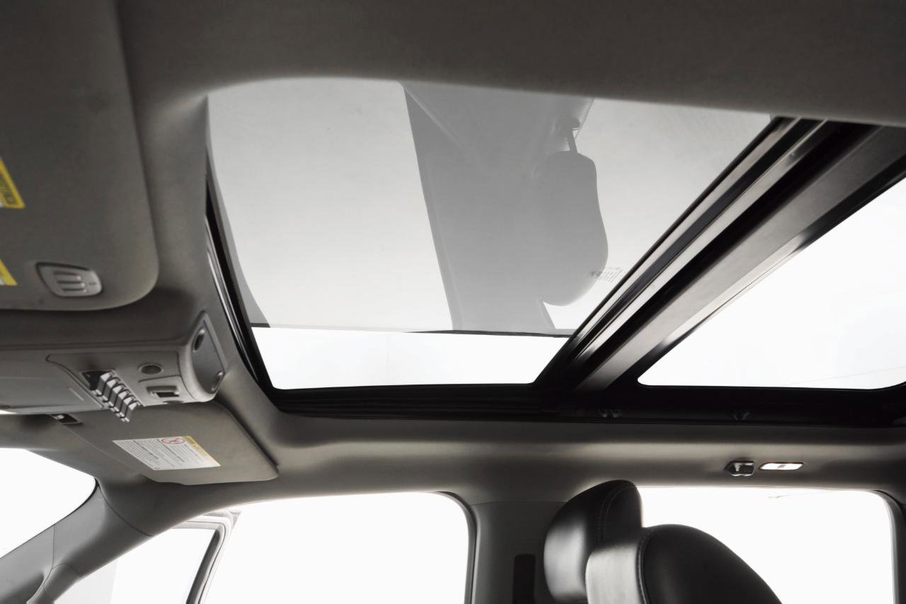 Used 2017 Ford F350 Lariat w/ Lariat Ultimate Package image 32