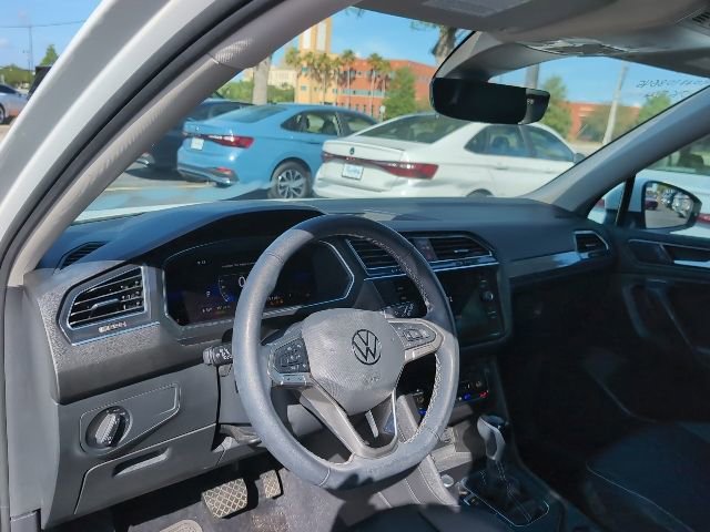 Used 2022 Volkswagen Tiguan SE FWD image 8