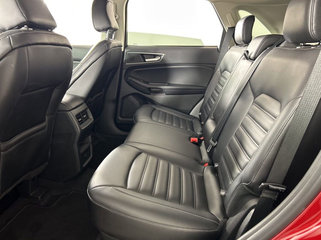 Used 2024 Ford Edge SEL image 33