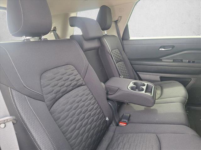 Used 2022 Nissan Pathfinder SV w/ SV Black Package FWD image 18