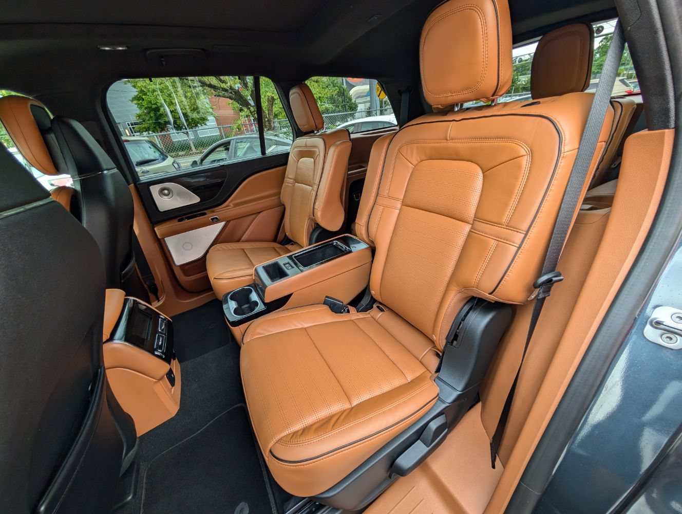 Used 2021 Lincoln Aviator Black Label Grand Touring AWD/4WD image 18
