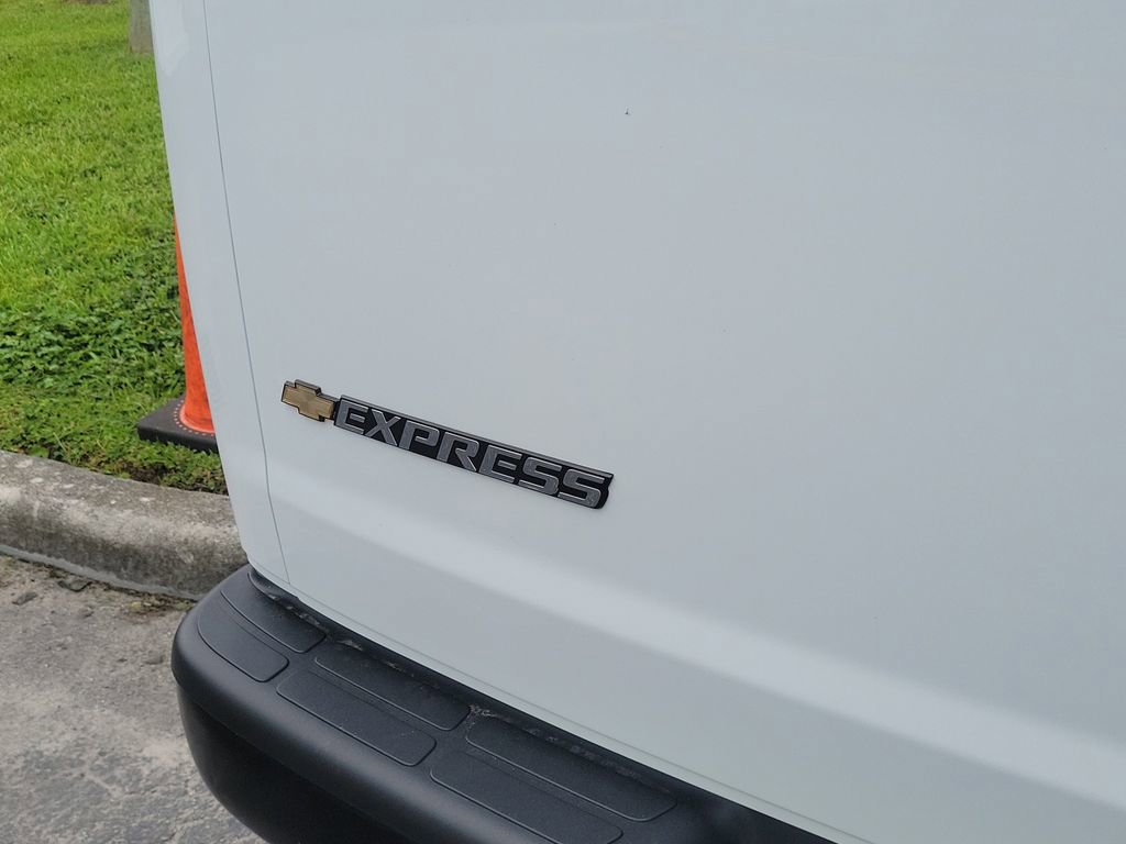 New 2025 Chevrolet Express 2500 Work Van w/ Driver Convenience Package image 5