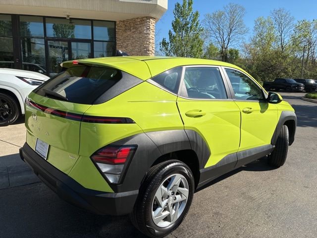 Used 2024 Hyundai Kona SE image 3