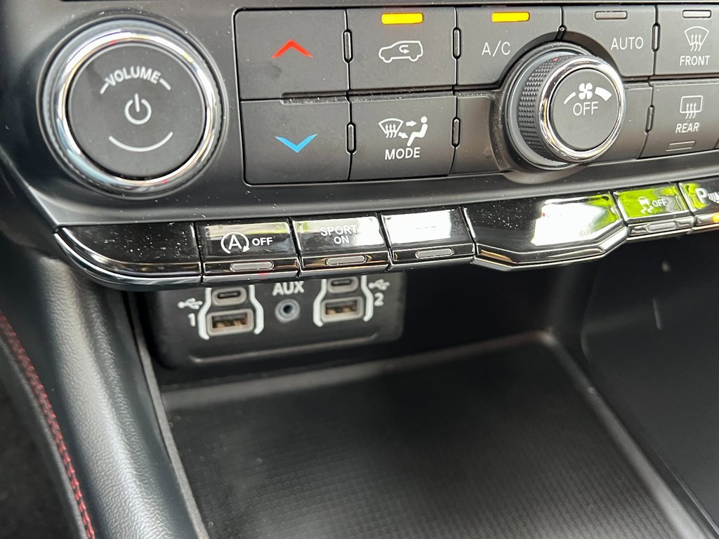 Certified 2024 Dodge Durango GT image 32