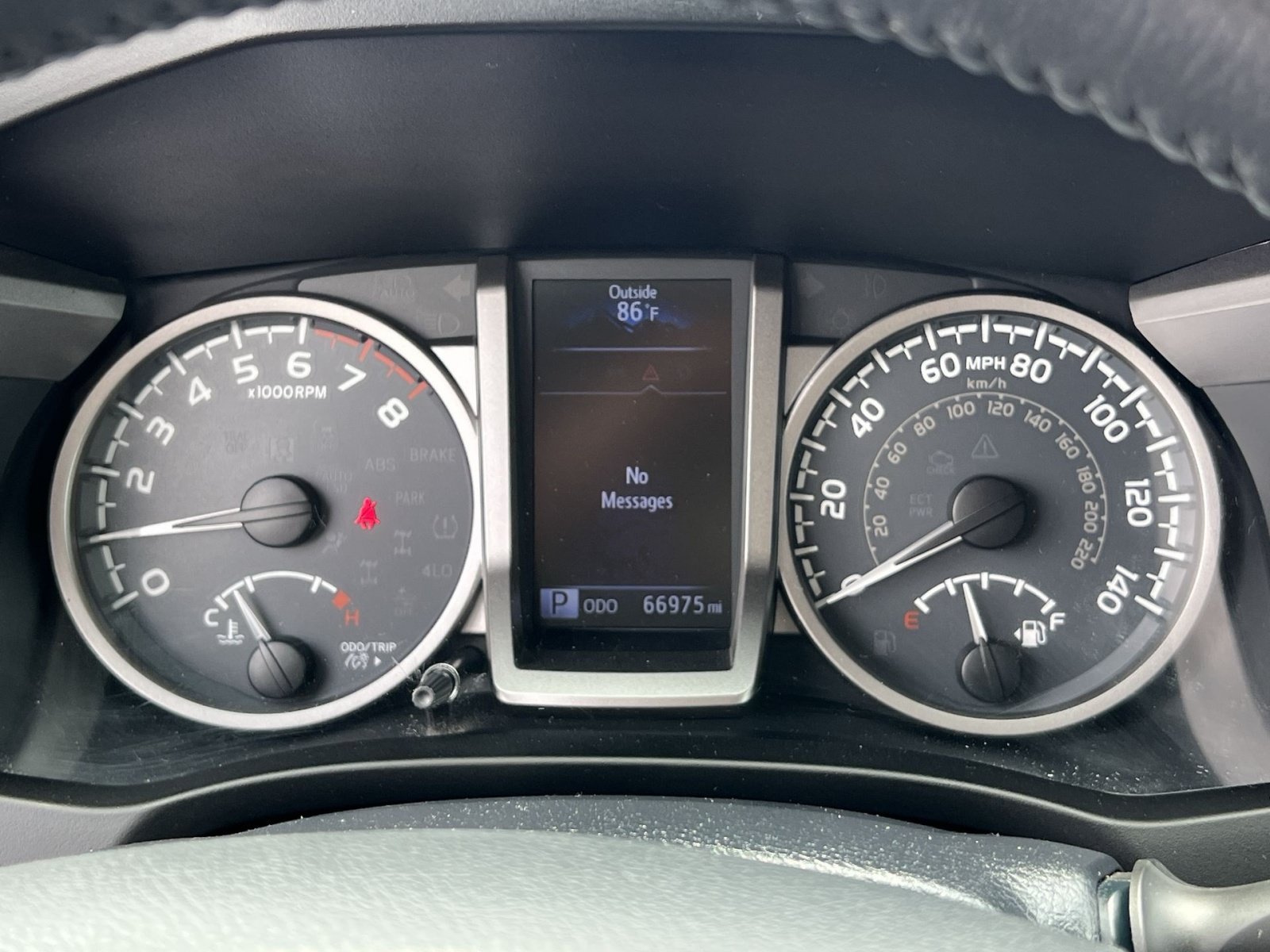 Used 2019 Toyota Tacoma SR5 AWD/4WD image 17