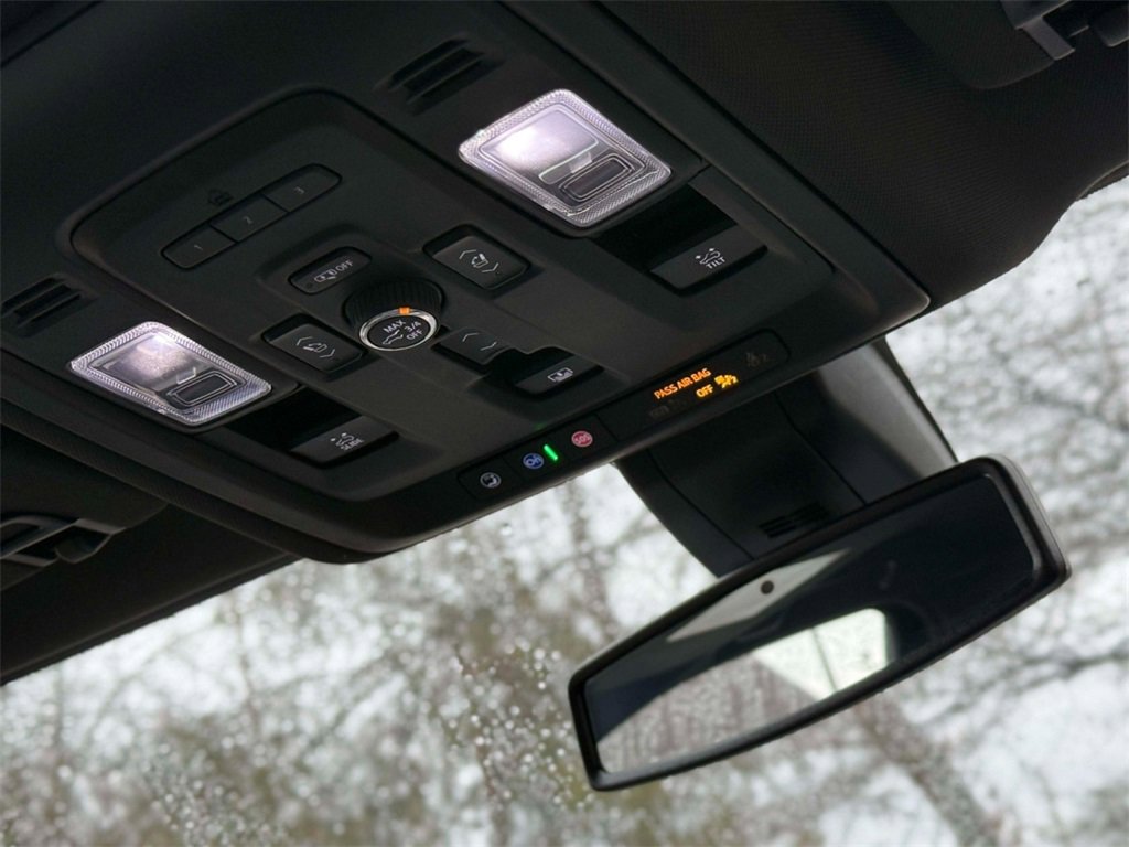 Used 2021 GMC Yukon AT4 w/ AT4 Premium Package image 26