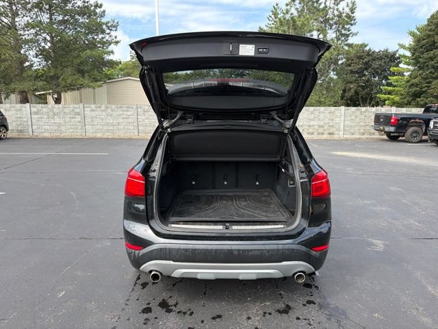 Used 2019 BMW X1 xDrive28i w/ Convenience Package AWD/4WD image 12
