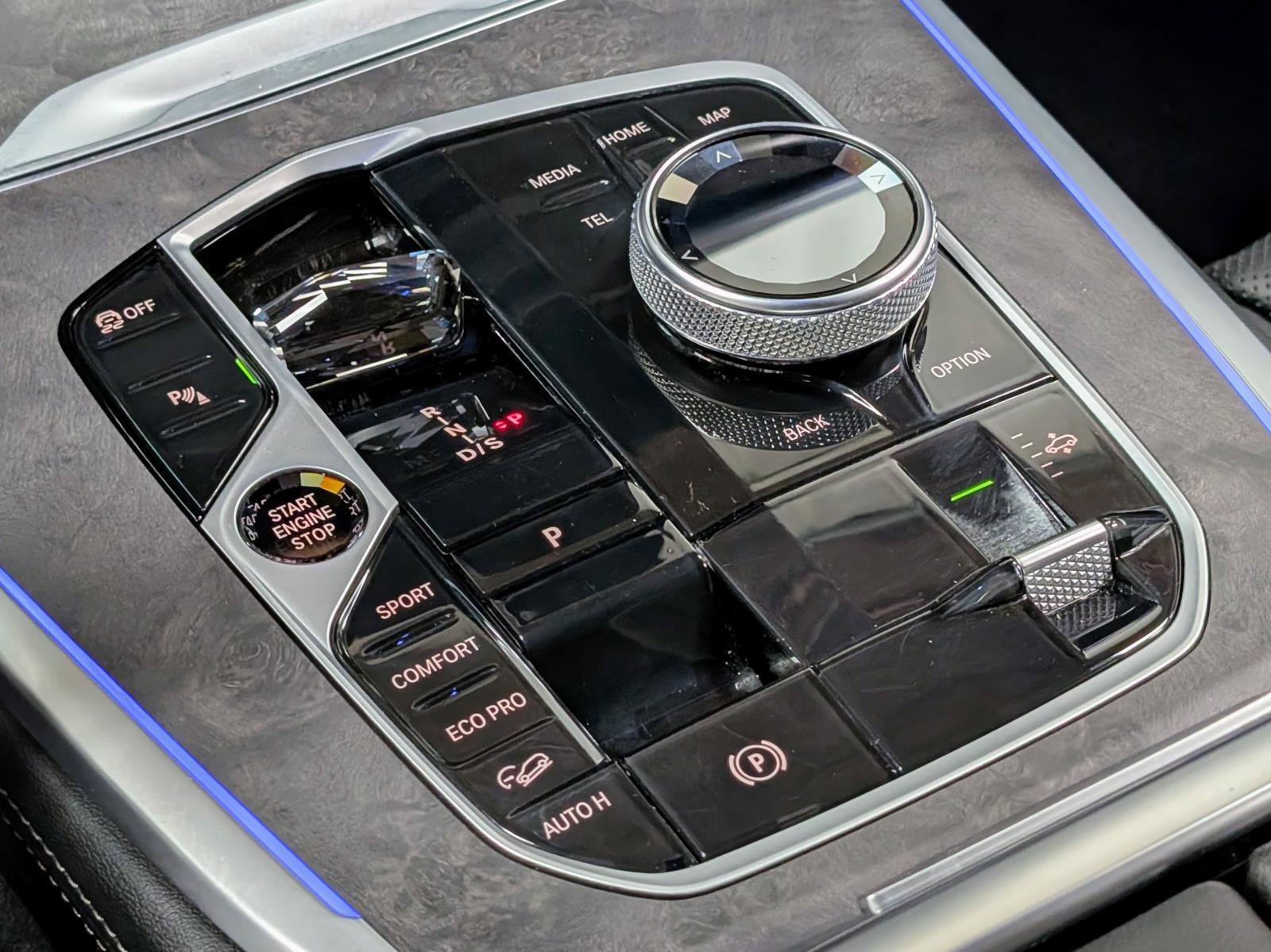 Used 2023 BMW X7 xDrive40i w/ Premium Package image 39