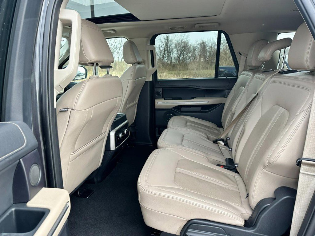 Used 2024 Ford Expedition Max Limited image 11