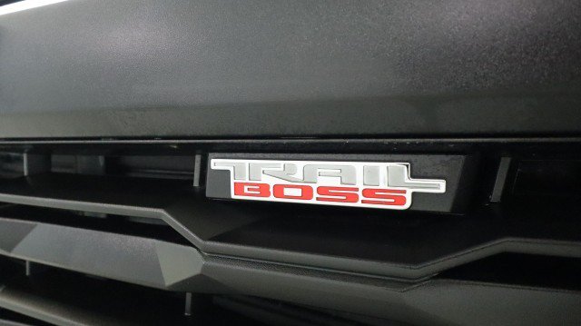 Used 2025 Chevrolet Colorado Trail Boss AWD/4WD image 28