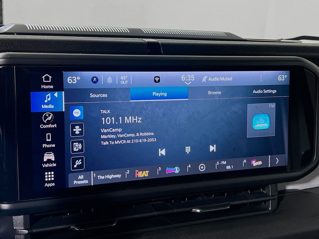 Used 2024 Jeep Wrangler Unlimited image 13