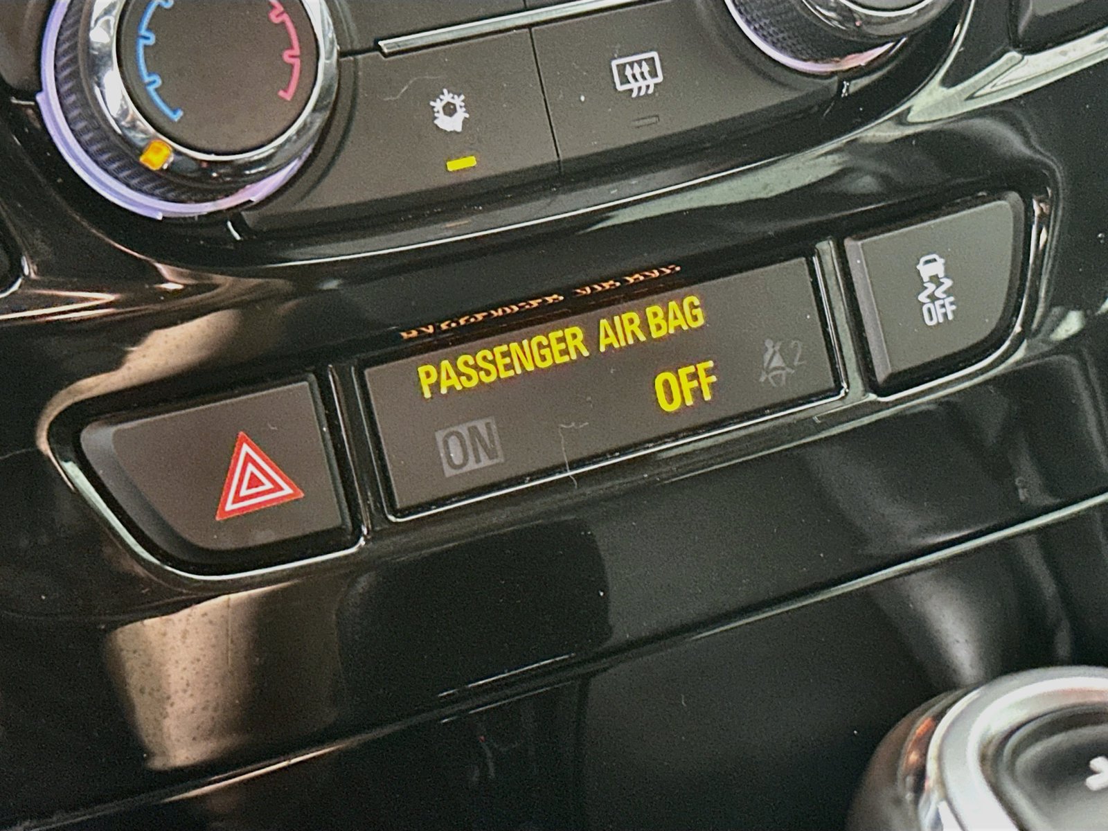 Used 2019 Buick Encore Preferred w/ Safety Package FWD image 21