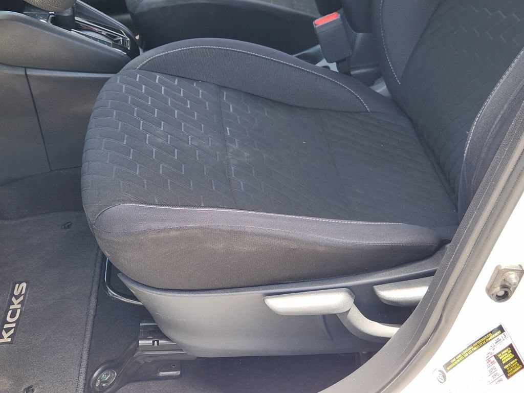 Used 2022 Nissan Kicks S FWD image 21