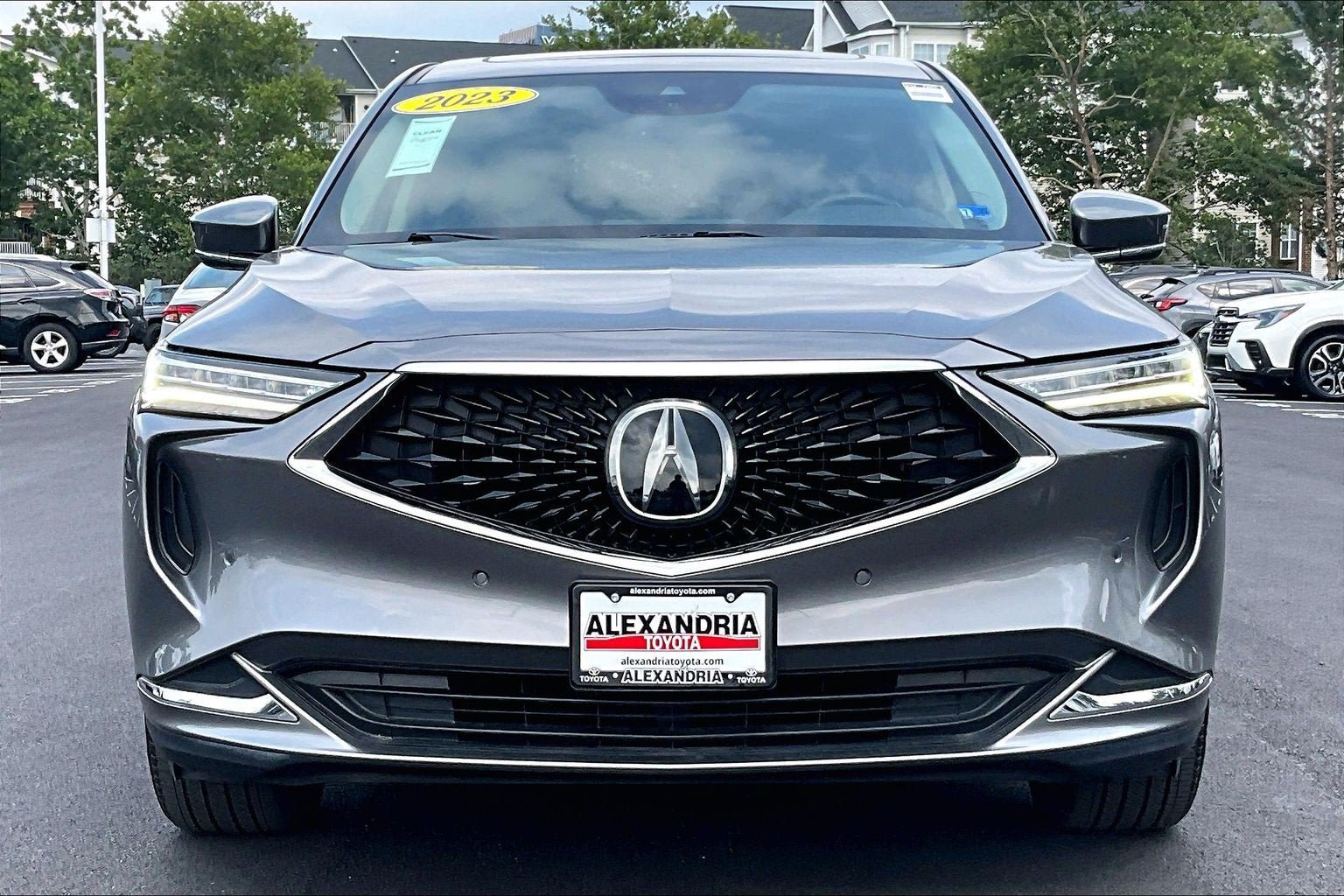 Used 2023 Acura MDX SH-AWD w/ Technology Package image 3